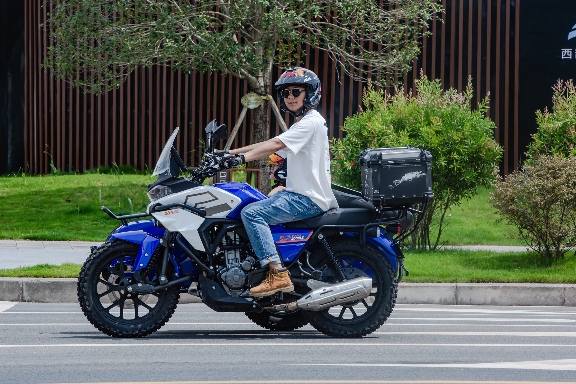 银钢SUV500二代（蓝色）骑行实拍（10）