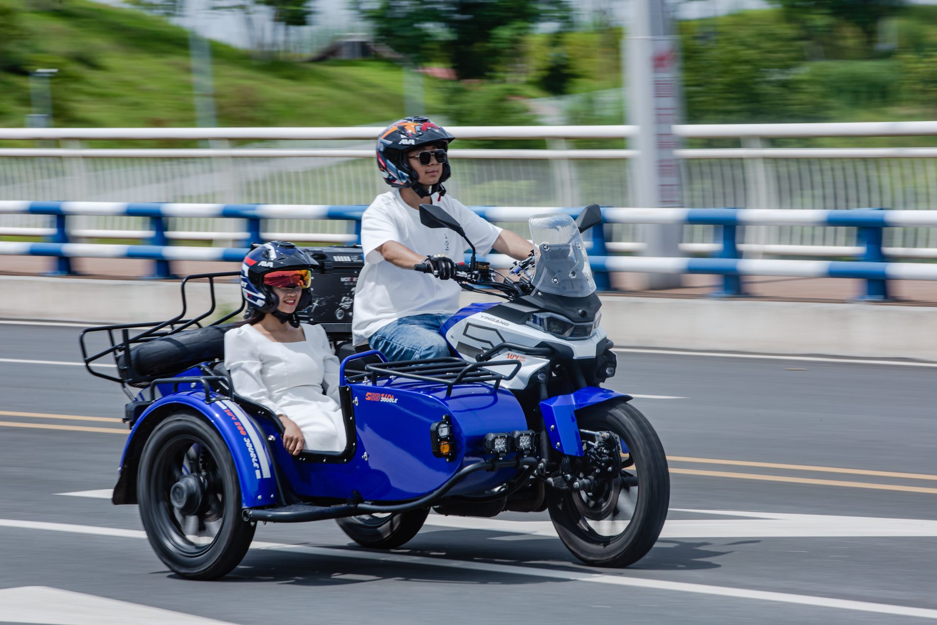 银钢SUV500二代（蓝色）骑行实拍（11）