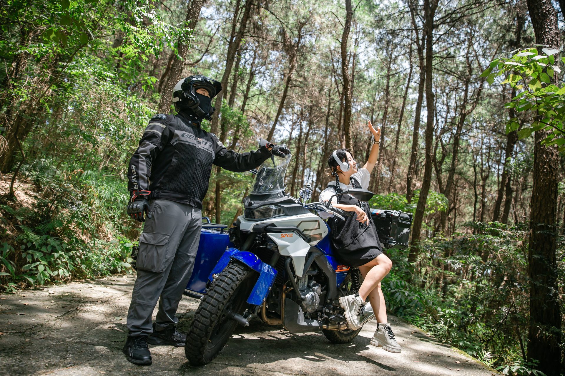 银钢SUV500二代（蓝色）骑行实拍（25）