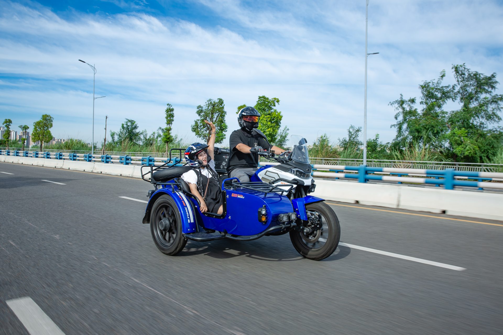 银钢SUV500二代（蓝色）骑行实拍（27）