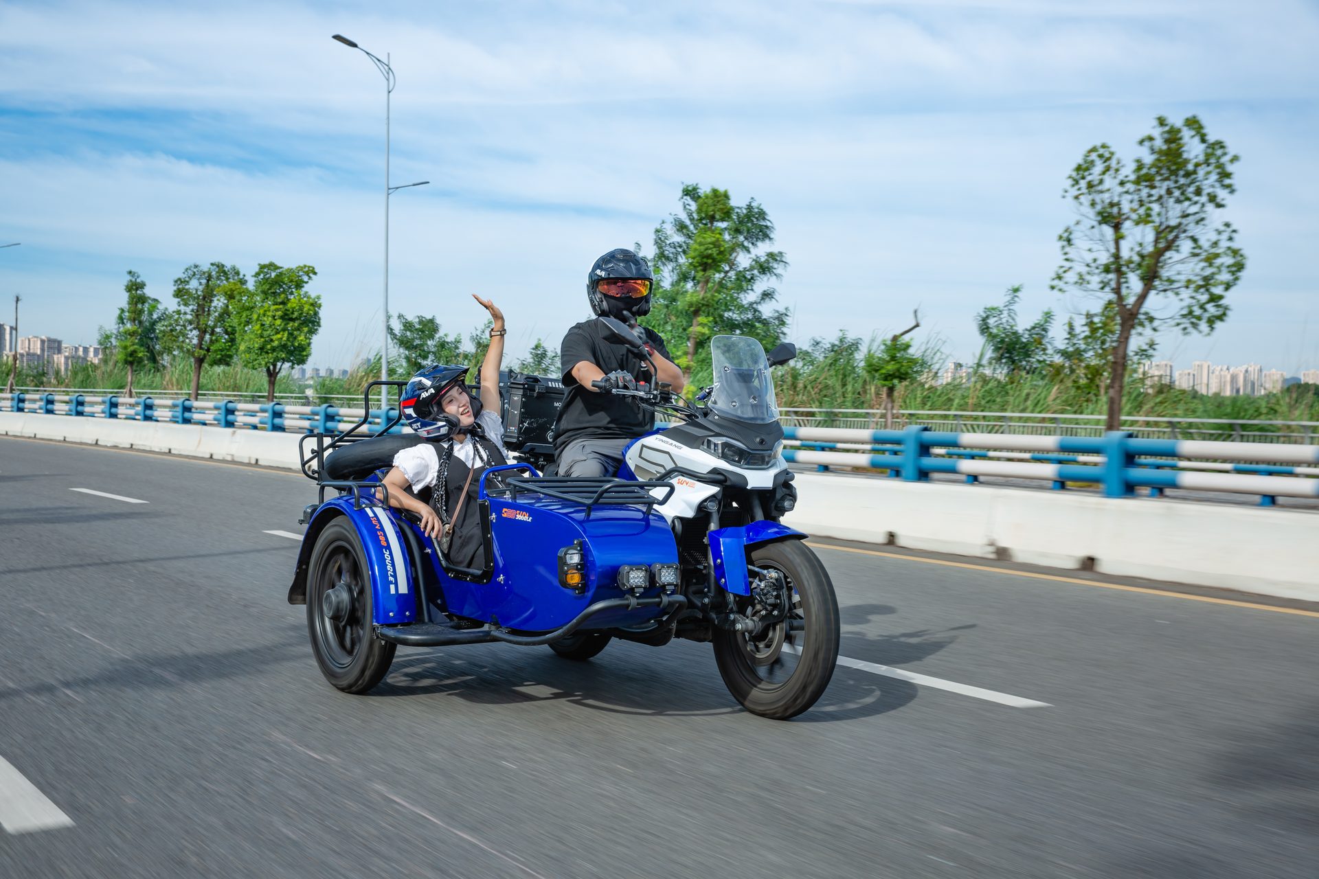 银钢SUV500二代（蓝色）骑行实拍（28）