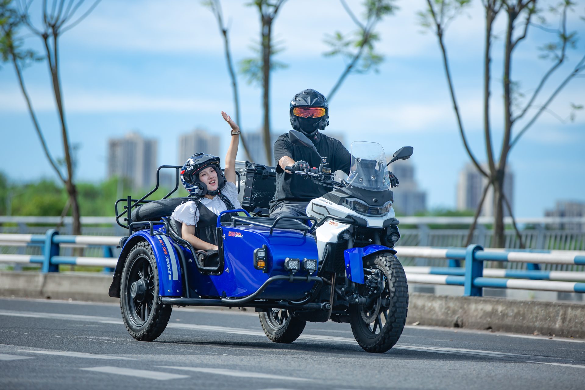 银钢SUV500二代（蓝色）骑行实拍（31）